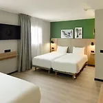 Otel Campanile Prime - Paris