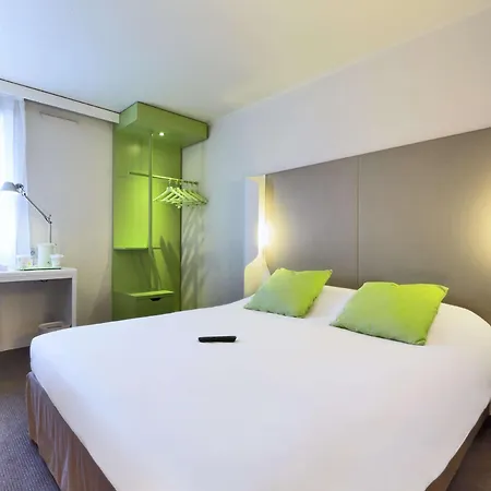 Campanile Paris Est - Hotel