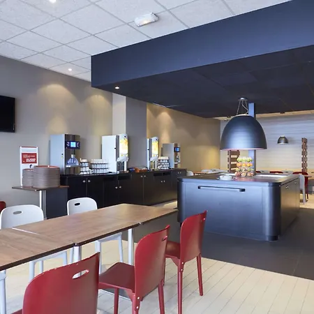 Campanile Paris Est - Hotell