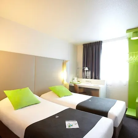 Campanile Paris Est -