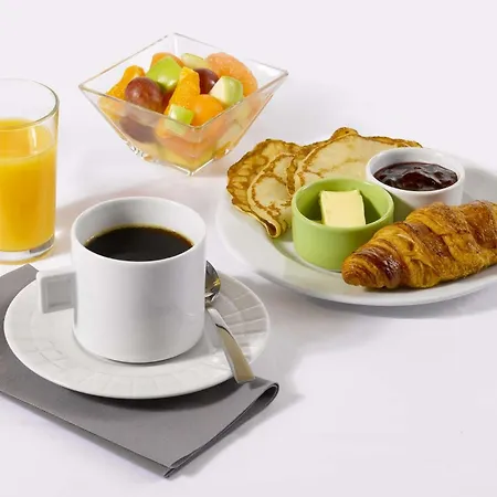 Campanile Paris Est - Hotel 3*