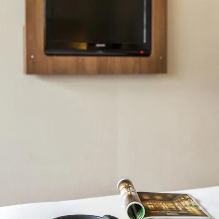 Campanile Paris Est -