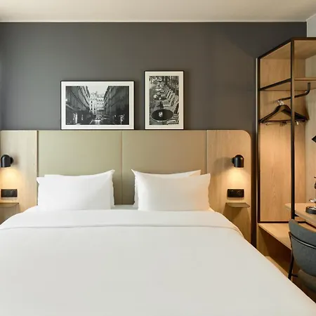 Hotell Campanile Paris Est - 3*
