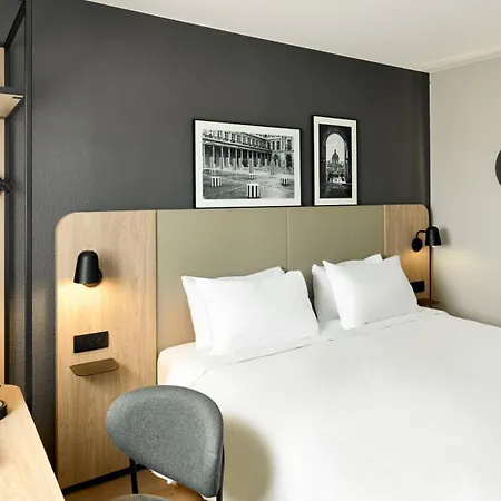 Campanile Paris Est - Hotell 3*