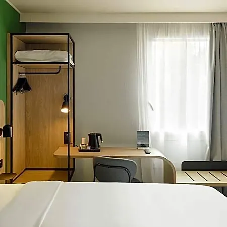 Otel Campanile Prime - Paris