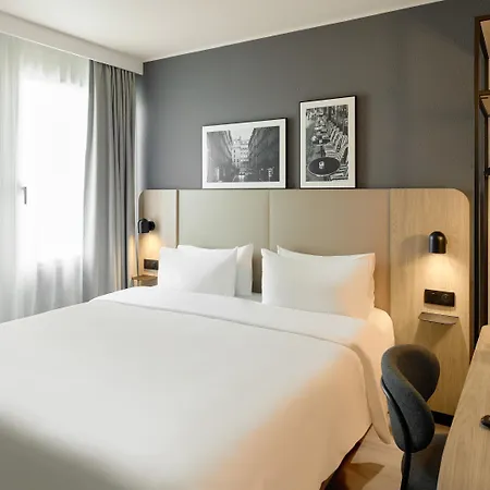 Hotel Campanile Prime - Paris 3*