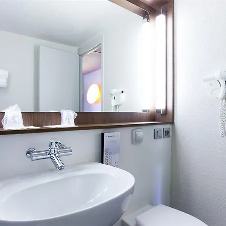 Campanile Paris Est -