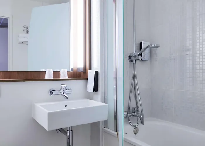 Campanile Prime - Paris 3* بونتا