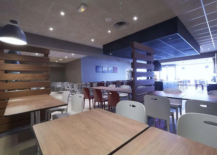 Campanile Prime - Paris فندق