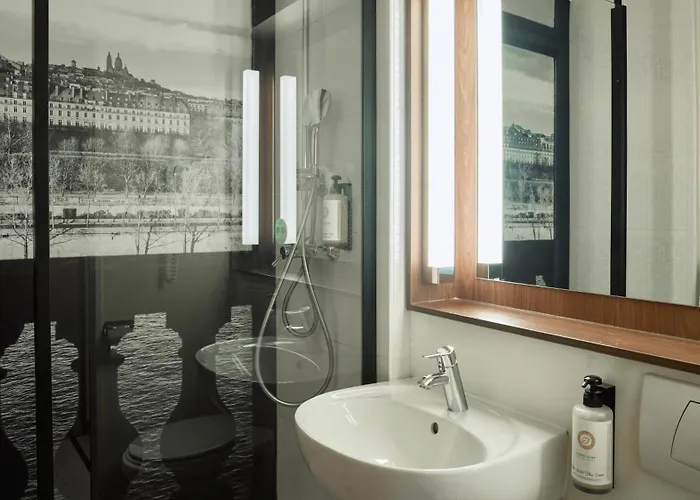 Campanile Prime - Paris بونتا