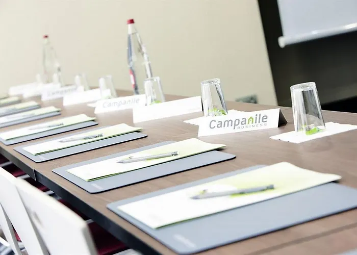 Campanile Prime - Paris فندق بونتا